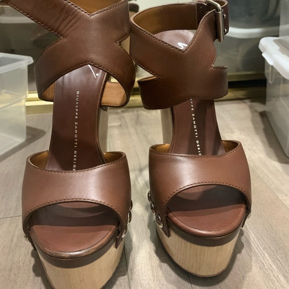 Giuseppe Zanotti heels - Picture 3 of 4